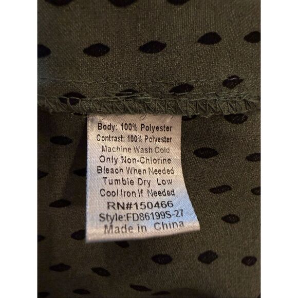Fun2fun green with black dots blouse- size m - Picture 4 of 5